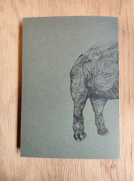 NanMa NanMa Handgebundenes Notizbuch „Elefant“ – In Österreich bedrucktes Skizzenbuch für Zeichnen und Journaling, Grün, – Produktbild 3 von 4