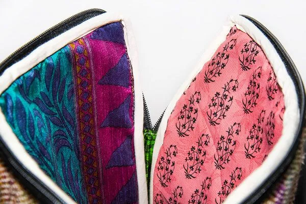 Himal Hemp Himal Hemp Laptop Sleeve aus Recycle-Sari 13-15 und 16 Zoll – Produktbild 4 von 4