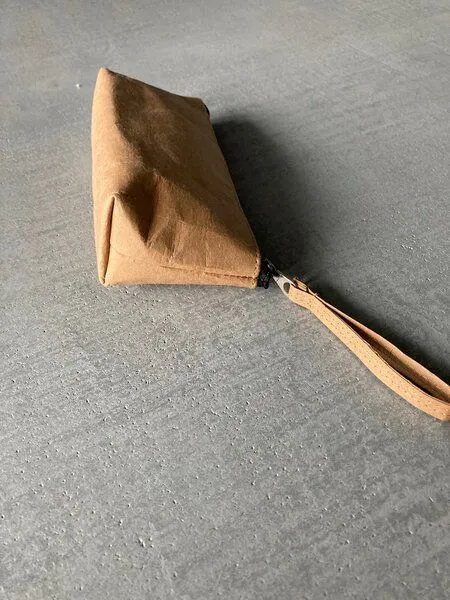 BY COPALA BY COPALA Federmappe / Etui / Kulturbeutel aus Kraftpapier – Produktbild 4 von 4