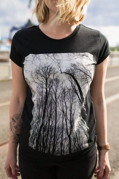 ilovemixtapes ilovemixtapes Forest Rolled Sleeve Damen T-Shirt, Schwarz, – Produktbild 3 von 3