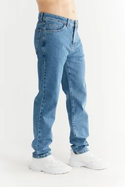 Evermind Evermind Herren vegan Jeans Straight Fit Day Himmelblau – Produktbild 1 von 1