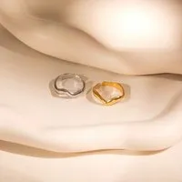 ELEKTROPULLI ELEKTROPULLI Größenverstellbarer SWING Ring ca. 4mm schmal, Gold, – Produktbild 1 von 1