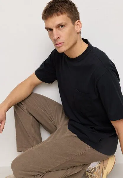 recolution Herren T-Shirt aus Bio-Baumwolle - APOSERIS POCKET - recolution, Black (schwarz), – Produktbild 3 von 4