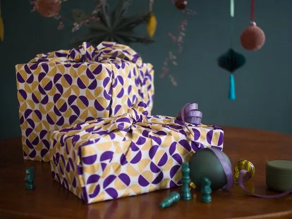 FabRap Gift Wrap FabRap Gift Wrap Wiederverwendbare Geschenkverpackung Furoshiki (einseitig), Gold moons (goldmonde), – Produktbild 4 von 4