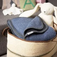 nahtur design nahtur-design Baby- und Kinder - Wolldecke aus kuscheligem Flauschloden, Blau/schwarz (blau), – Produktbild 1 von 1