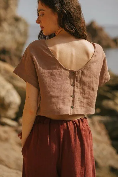 AmourLinen AmourLinen Leinen-Crop-Top mit Knöpfen LISA, Rosy brown (braun), – Produktbild 3 von 4