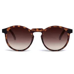 TAKE A SHOT TAKE A SHOT Sonnenbrille Emma Walnussholz – Produktbild 1 von 1