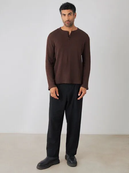 Honest Basics Honest Basics Herren Henley Langarmshirt aus Bio- und recycelter Baumwolle, Bear, – Produktbild 4 von 4