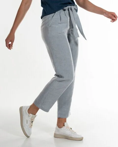 Alma & Lovis Alma & Lovis Knöchellange Paperbag-Hose aus Tencel und Leinen | Lin-Ten Paperbag, Silver blue (grau), – Produktbild 4 von 4