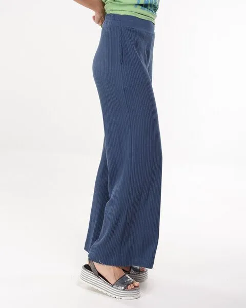 Alma & Lovis Alma & Lovis Marlene aus feinem Rippen-Jersey | Rib Marlene, Denim (blau), – Produktbild 3 von 3