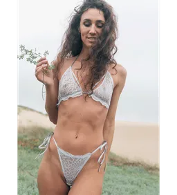 Anekdot Anekdot Damen vegan Set Tanga & Bralette Cherry Blossom – Produktbild 1 von 1