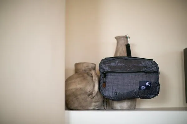 Ticket to the Moon Ticket to the Moon ultraleichte Kulturtasche "Wash Bag" mit 13 Fächern, Premium moonstone, – Produktbild 2 von 2