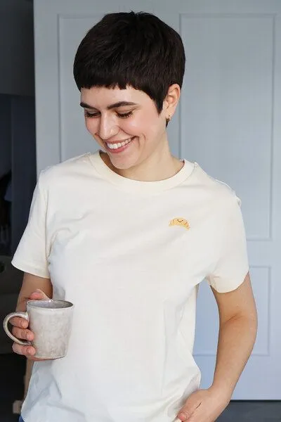 Kultgut Kultgut Artdesign - Boxi Shirt aus naturbelassener Biobaumwolle /Little Croissant, Hellgelb, – Produktbild 4 von 4