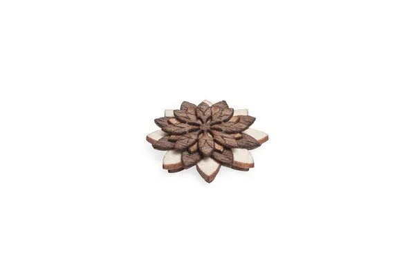 BeWooden BeWooden Brosche aus Holz Illa – Produktbild 2 von 4