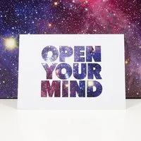 Bow Hummingbird Bow & Hummingbird Postkarte "Open your mind" – Produktbild 1 von 1
