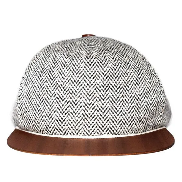 Lou-i Lou-i Tweed Cap mit edlem Holzschild Made in Germany - Sehr bequeme Wintercap, Weiß-schwarz, – Produktbild 3 von 4
