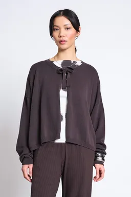 JAN N JUNE JAN 'N JUNE Damen vegan Strickjacke Zea Zartbitter Braun – Produktbild 1 von 1