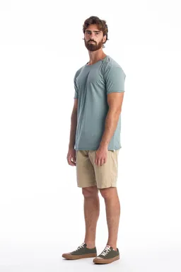 RAVENS VIEW IBIZA RAVENS VIEW IBIZA Herren vegan Tee Egan Knopf Chinois Grün – Produktbild 1 von 1