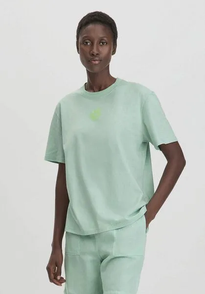hessnatur hessnatur Print T-Shirt Oversize aus reiner Bio-Baumwolle, Jadegrün, – Produktbild 2 von 4