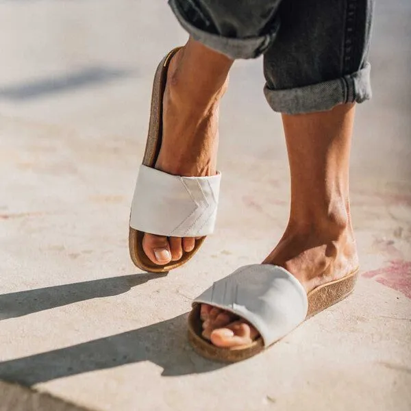 Fünve Fünve Vegane Slides mit Fußbett | Damen, Yang (weiß), – Produktbild 4 von 4