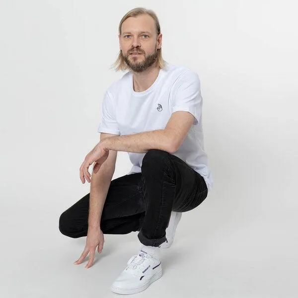 Fyngers Fyngers Unisex T-Shirt aus Biobaumwolle - Modell OK mit gestickter Veredelung, Weiss, – Produktbild 4 von 4