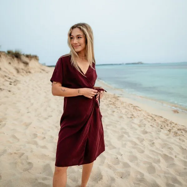 NORDLICHT NORDLICHT Damen Wickelkleid Tilda aus 100% Tencel, Rot, – Produktbild 3 von 4