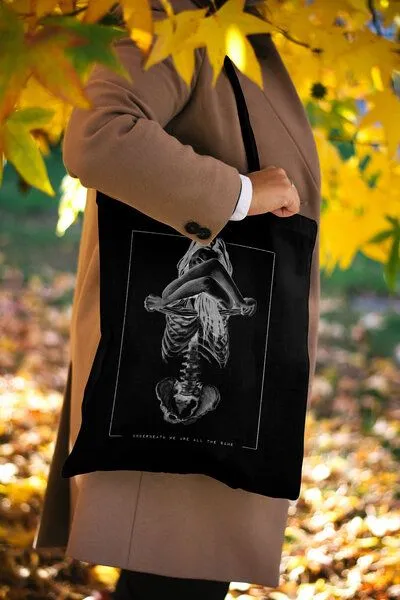 Bio-Baumwolltasche bedruckt - Skelett - Fairtrade - schwarz // ShellyCreates – Produktbild 3 von 4