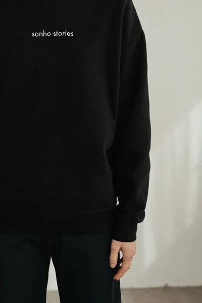 Sonho Stories Sonho Stories Unisex Sweater mit lockerer Passform aus Bio-Baumwolle schwarz – Produktbild 4 von 4