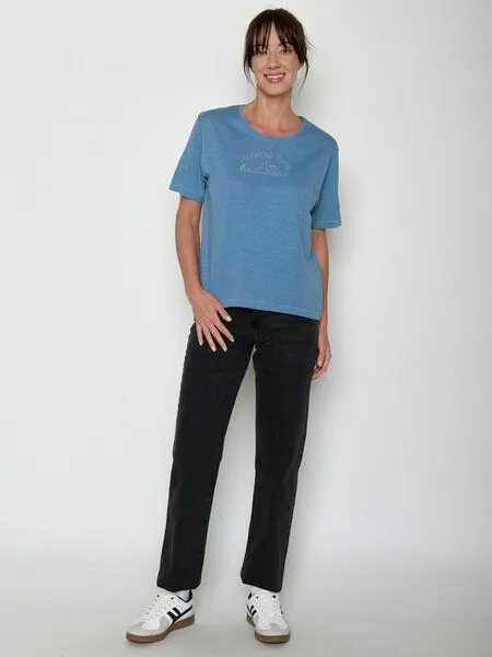 GreenBomb GREENBOMB Weekend Plans Nova - Kastiges T-Shirt aus Bio-Baumwolle / hochwertiger Print / GOTS / Fair & Vegan, Blau (gletscherblau), – Produktbild 3 von 4