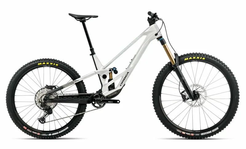 Orbea Orbea RALLON E-TEAM - 29/27.5 Zoll 12K Fully - White Chic/ Diamond Black, Weiss, – Produktbild 1 von 1