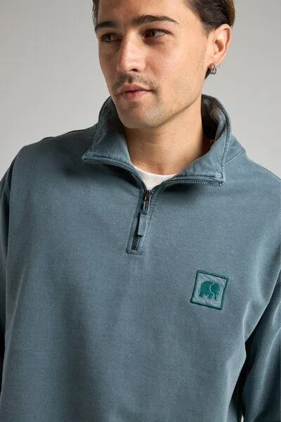 Trendsplant Trendsplant Sauce Pigment Dyed Quarter Zip Sweatshirt Elm Green, Grün, – Produktbild 3 von 4