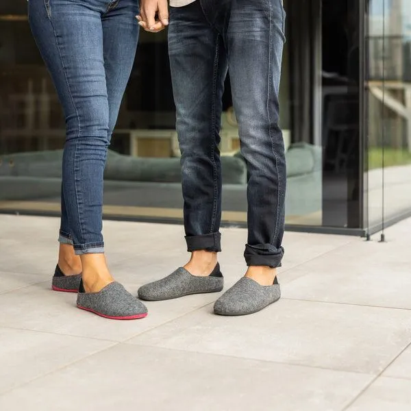 Gottstein Gottstein Filzhausschuh Wool Slip-On aus 100% Schurwolle - für Damen & Herren - Rutschfeste Gummisohle, Anthrazit, – Produktbild 2 von 4
