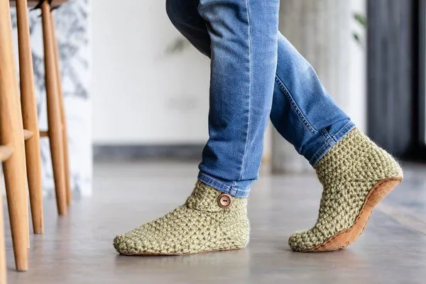 Kingdom of Wow Kingdom of Wow - Handgefertigte Hausschuhe aus Wolle - High Top, Winter moss, – Produktbild 2 von 5