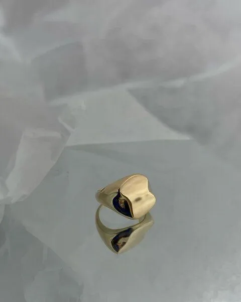 noemvri fashion label noemvri fashion label asymmetrischer Siegelring, Gold, – Produktbild 3 von 4