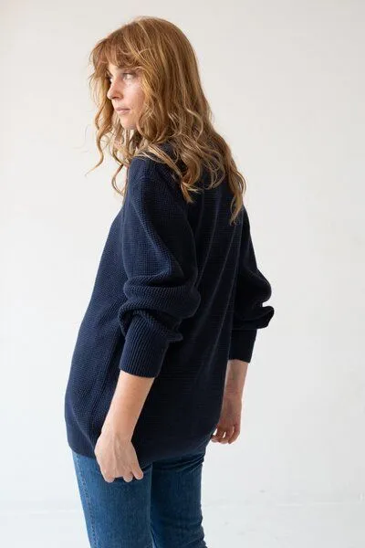 TIRALAHILACHA TIRALAHILACHA Unisex Tam Sweater Organic Cotton, Blau, – Produktbild 4 von 4