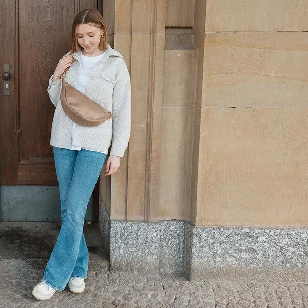 BOWLEANIES TASCHEN BOWLEANIES TASCHEN Moon Bag aus Lederfaserstoff, Hellbraun mit gold, – Produktbild 3 von 4
