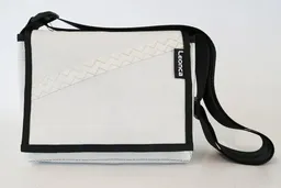 Leonca Leonca Tasche aus recyceltem Segel in 5 Größen – Produktbild 1 von 1
