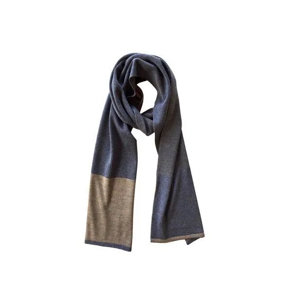 austriandesign.at austriandesign.at SchlaufenSchal aus extrafeiner Merinowolle, Blaugold/natur, – Produktbild 3 von 3