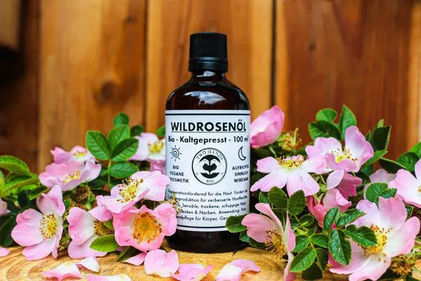 Two Hands BIO Two Hands BIO Wildrosenöl - Kaltgepresst - Hagebuttenkernöl - 100 ml – Produktbild 2 von 2