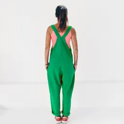 The Driftwood Tales The Driftwood Tales Damen vegan Jumpsuit Upcycled 100% Leinen Grün – Produktbild 1 von 1
