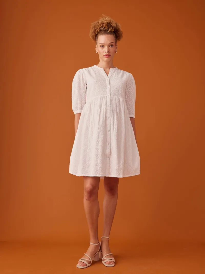 Envie De Fraise Kleid mit Lochstickereien für Schwangerschaft & Stillzeit ENVIE DE FRAISE, Wollweiß, – Produktbild 2 von 4