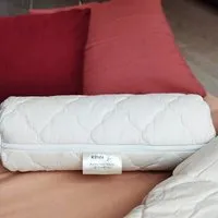 KOMA Schlafgut KOMA Schlafgut Kapok Bio Nackenrolle mit separatem Innenbeutel, 15x40cm – Produktbild 1 von 1