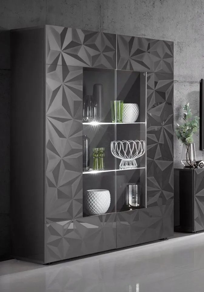 Home affaire Vitrine Prisma Höhe 166 cm, Breite 121 cm, Stauraumvitrine mit 2 Türen, Standvitrine - Front mit elegantem Siebdruck, grifflos, viel Stauraum, Grau, – Produktbild 2 von 5