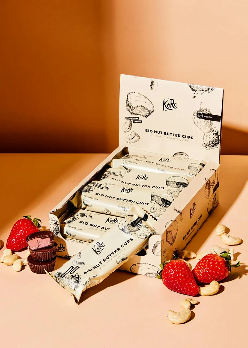 KoRo Bio Nut Butter Cups Cashew-Strawberry 12 x 3 x 13 g – Produktbild 1 von 5