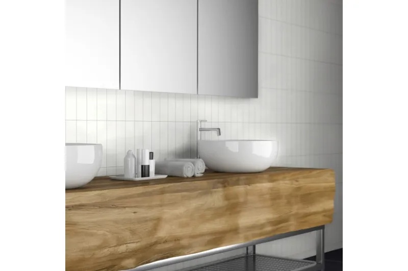 woodstore24 woodstore24 XXL Wandfliese SPC-Vinyl, Feinlinienoptik ‑ Weiß, Hochglanz, Wandpaneel mit Click-Verbindung, 1200 mm x 600 mm x 3,7 mm, (2,16 m² / Paket) – Produktbild 1 von 1