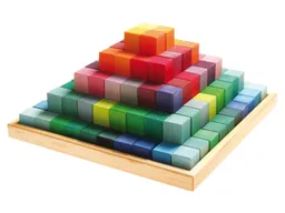 Grimms Grimms Große Stufenpyramide aus Lindenholz 101-teilig, bunt lasiert Maße 46,5 x 46,5 x 11 cm – Produktbild 1 von 1