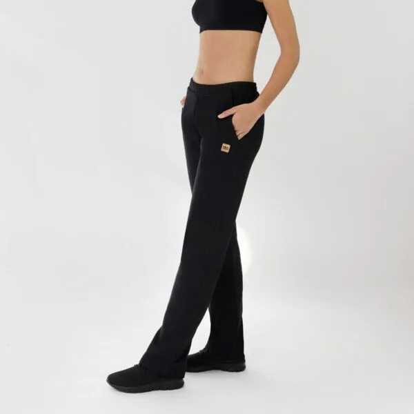 TAO Sportswear TAO Sportswear Lange Damen Jogginghose HEIDI aus Bio-Baumwolle, Schwarz, – Produktbild 2 von 3