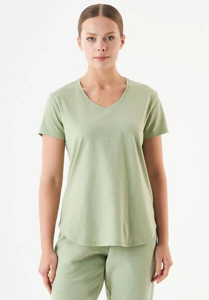 ORGANICATION ORGANICATION ESSENTIALS-TUBA- Basic T-Shirt aus Bio-Baumwolle mit V-Ausschnitt, Sage green, – Produktbild 1 von 3