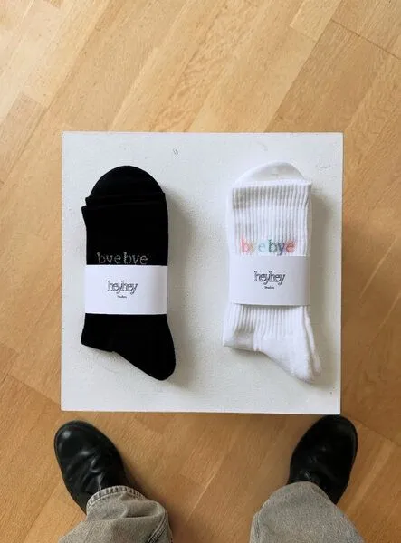 hey hey hey hey Rainbow Socken, Schwarz, – Produktbild 3 von 3
