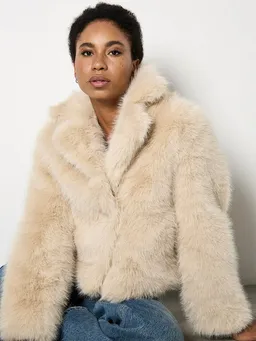 Apricot Apricot Fellimitatjacke Kurzjacke aus Kunstfell – Produktbild 1 von 1